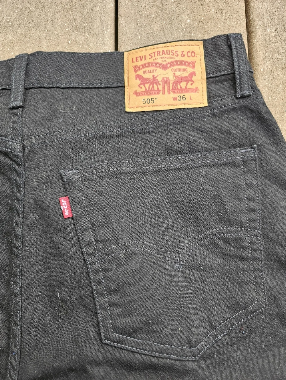 Levis 505 Mens Black Denim Shorts 36